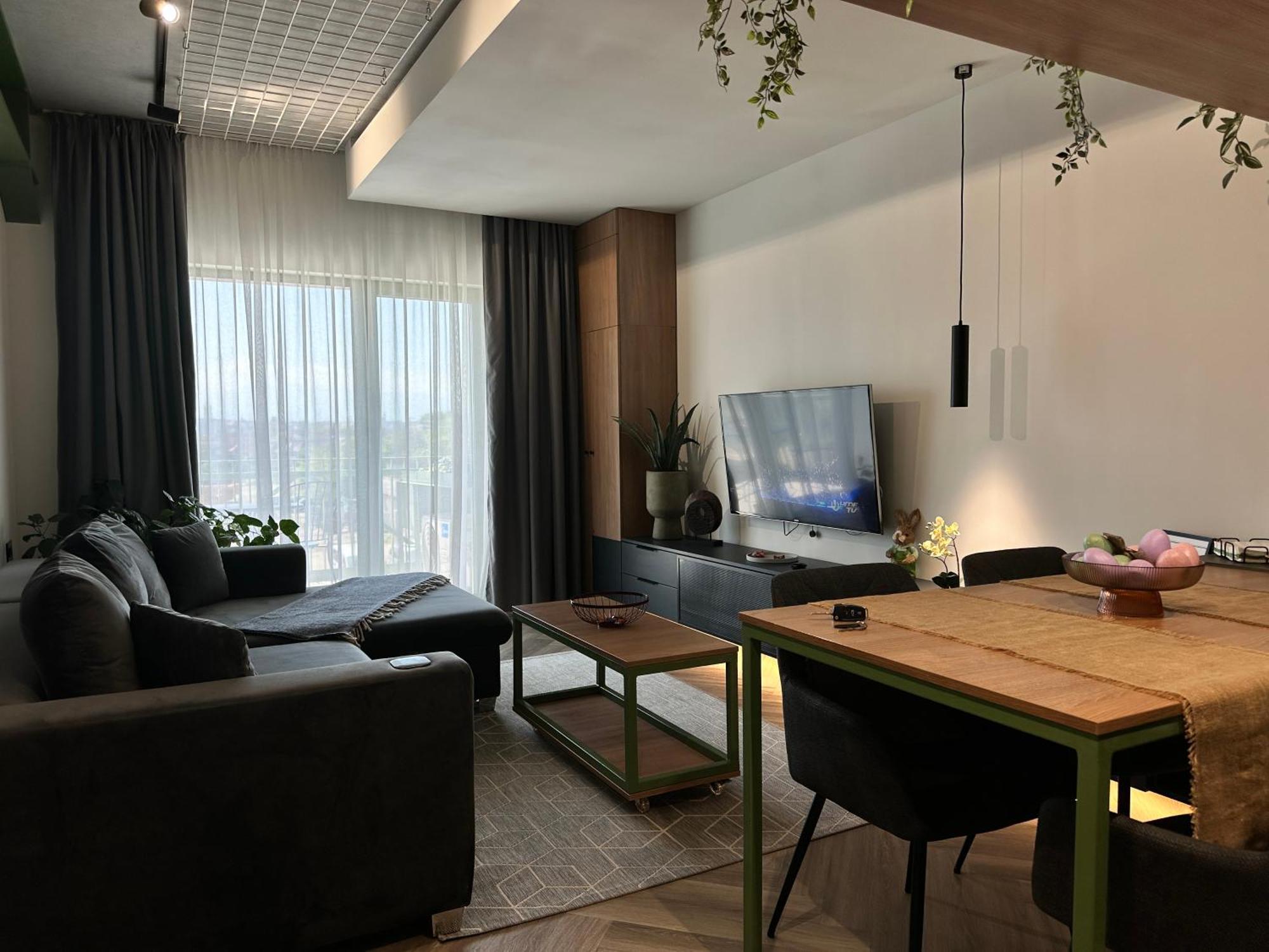 Luxury By The Lake Ap 25 Sibiu Bagian luar foto
